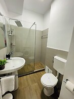 Metropole Apartments University Square