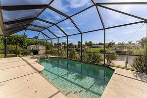 Gogo House in Port Charlotte