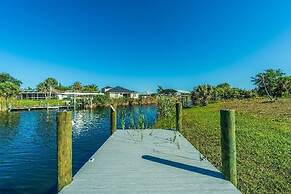 Canal Dreams 3 BR 2 BA Pool Home on the Canal