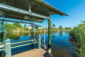 Canal Dreams 3 BR 2 BA Pool Home on the Canal