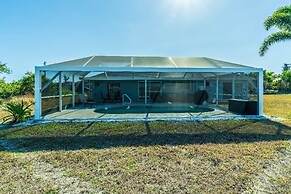 Canal Dreams 3 BR 2 BA Pool Home on the Canal