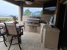 Big House on the Myakka Sleeps 12 Heated Pool Spa