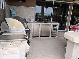 Big House on the Myakka Sleeps 12 Heated Pool Spa