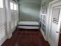 Big House on the Myakka Sleeps 12 Heated Pool Spa