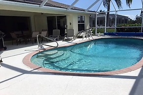 Sunny Breezes Villa in Port Charlotte