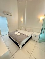 Laguna Beach em Porto by Easy Home