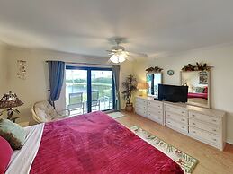 Sea Winds 52 by Distinctive Beach Rentals