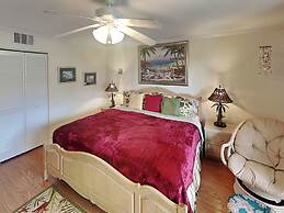 Sea Winds 52 by Distinctive Beach Rentals