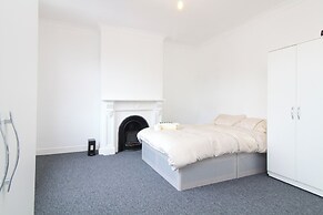Cosy room in stafford road