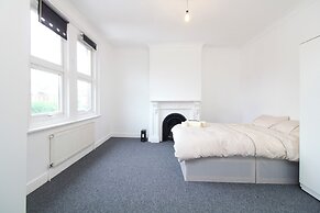 Cosy room in stafford road
