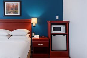 Signature Inn & Suites Hamilton