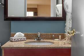 Signature Inn & Suites Hamilton