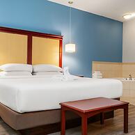 Signature Inn & Suites Hamilton