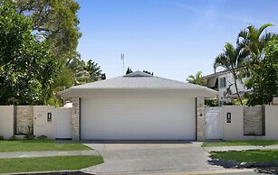 Riviera Road Miami - 4BRM Dual Villa