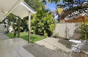 Riviera Road Miami - 4BRM Dual Villa