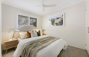 Riviera Road Miami - 4BRM Dual Villa