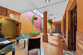 Charming 2BR Retreat in Lomas de Bezares