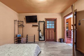 Charming 2BR Retreat in Lomas de Bezares