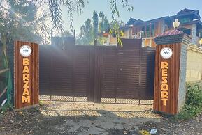 Barzam Lake View Resort