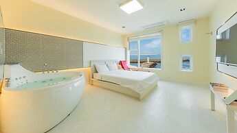 Gangreung Ninarang Spa Pension