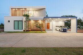Lyntara Pool Villa Nongkhai