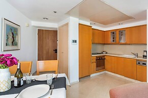 Stylish Apt Balcony View by Sea N' Rent