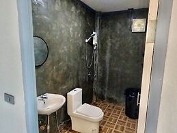 OYO 75530 By the dam cafe and farmstay