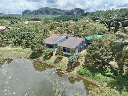 OYO 75530 By the dam cafe and farmstay