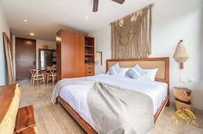 NHOA 305B Lux 1BR Pool View Aldea Zama