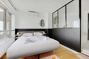 Exceptional View of Paris With A/C - 2bd/4p