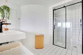 Exceptional View of Paris With A/C - 2bd/4p