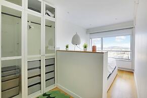 Exceptional View of Paris With A/C - 2bd/4p