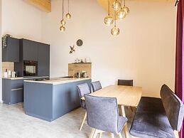 Apartment Directly on the Mountain