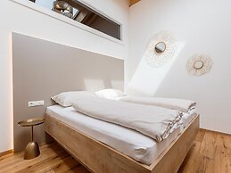 Apartment Directly on the Mountain