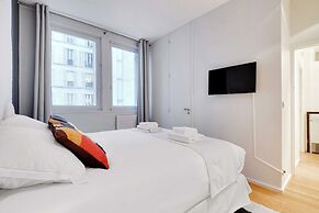 Fabulous House : a Gem in Chic Western Paris