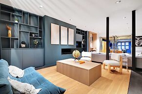 Fabulous House : a Gem in Chic Western Paris