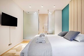 Fabulous House : a Gem in Chic Western Paris