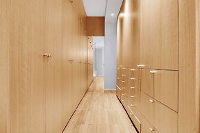 Fabulous House : a Gem in Chic Western Paris