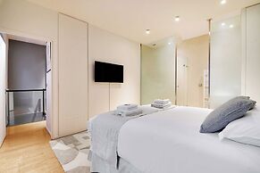 Fabulous House : a Gem in Chic Western Paris