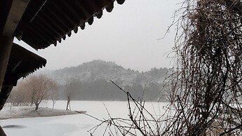ATRIUM FENGZHU HOMESTAY