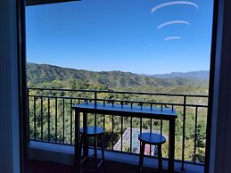 ATRIUM FENGZHU HOMESTAY