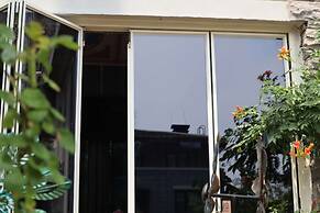 ATRIUM FENGZHU HOMESTAY