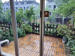 ATRIUM FENGZHU HOMESTAY