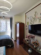 ATRIUM FENGZHU HOMESTAY