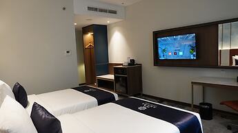 GRAND ANARA AIRPORT HOTEL