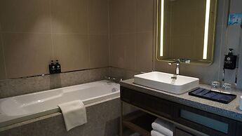 GRAND ANARA AIRPORT HOTEL