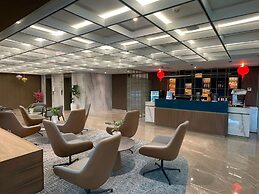 GRAND ANARA AIRPORT HOTEL