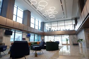 GRAND ANARA AIRPORT HOTEL