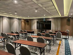 GRAND ANARA AIRPORT HOTEL