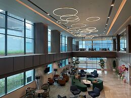 GRAND ANARA AIRPORT HOTEL